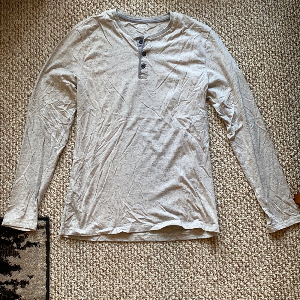 Old Navy long sleeve shirt